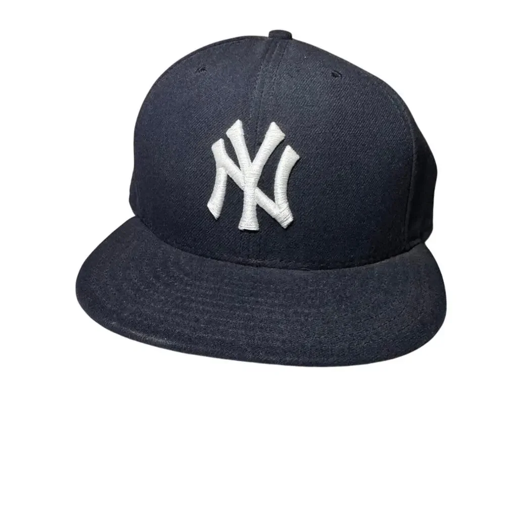 New York Yankees 59FIFTY New Era Fitted Hat 7 1/2 Navy White MLB Baseball